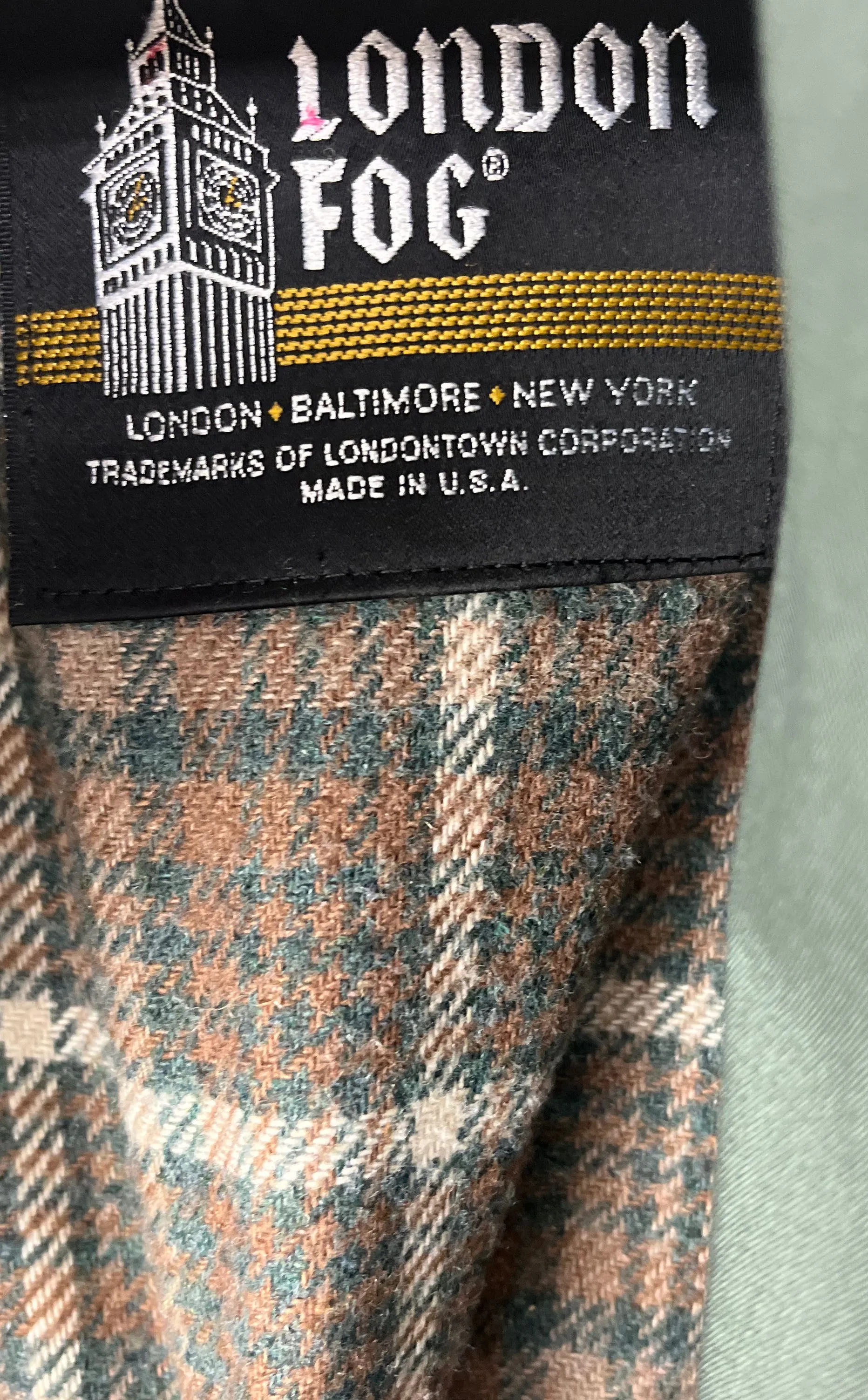 Vintage Women's Green Double Breasted Belted London Fog Trench Coat Plaid Lining